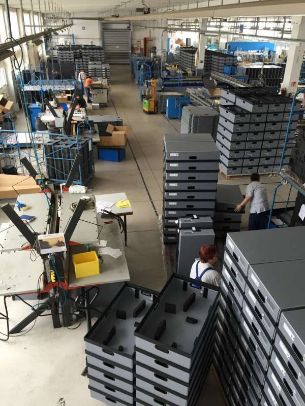 manufactuing of stacking boxes